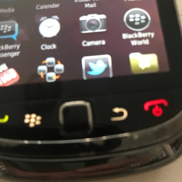 Blackberry Torch 9800. Unlocked 8/10 - Picture 6 of 10